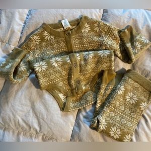 Winter bodysuit and pants set